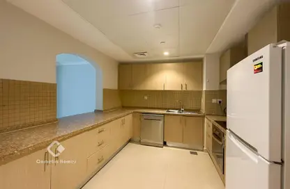 Apartment - 1 Bedroom - 2 Bathrooms for rent in East Porto Drive - Porto Arabia - The Pearl Island - Doha