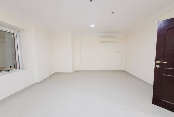 950437 - Property Image 3