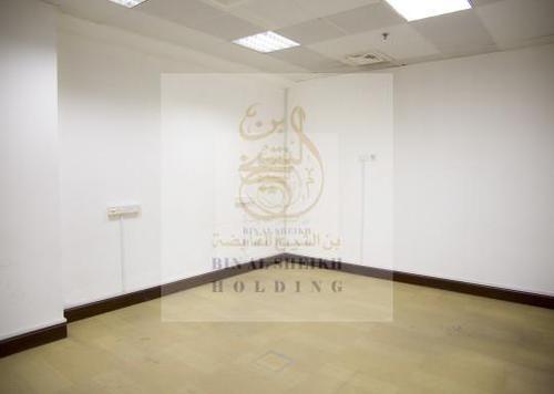 مساحات مكتبية - 2 حمامات للكراء في حمد الكبير - الدوحة