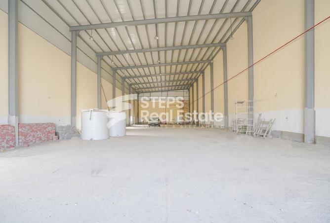 933218 - Property Image 2