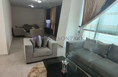Apartment - 3 Bedrooms - 5 Bathrooms for rent in West Gate - West Bay Lagoon - Doha