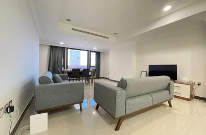 Apartment - 1 Bedroom - 2 Bathrooms for rent in West Porto Drive - Porto Arabia - The Pearl Island - Doha