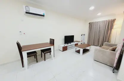 Apartment - 1 Bedroom - 1 Bathroom for rent in Umm Ghwailina Comm - Umm Ghuwalina - Umm Ghuwailina - Doha Apartment - 1 Bedroom - 1 Bathroom for rent in Umm Ghwailina Comm - Umm Ghuwalina - Umm Ghuwailina - Doha