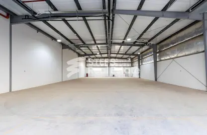 Warehouse - Studio - 1 Bathroom for rent in Industrial Area 4 - Industrial Area - Industrial Area - Doha
