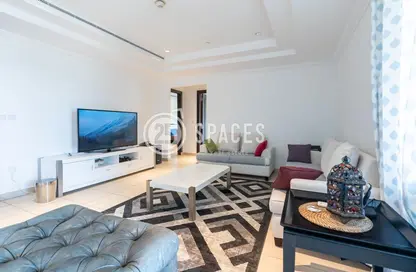 Living Room image for: Apartment - 2 Bedrooms - 2 Bathrooms for sale in East Porto Drive - Porto Arabia - The Pearl Island - Doha, Image 1