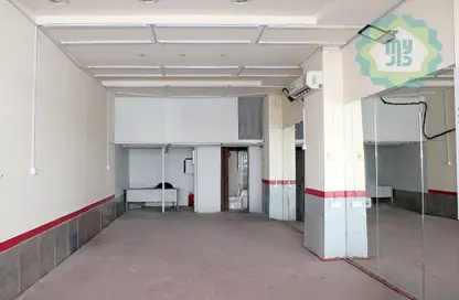 محل - استوديو - 1 حمام للايجار في طريق سلوى - العزيزية - الدوحة