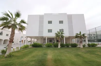 Apartment - 2 Bedrooms - 2 Bathrooms for rent in Al Kheesa - Al Kheesa - Umm Salal Mohammed