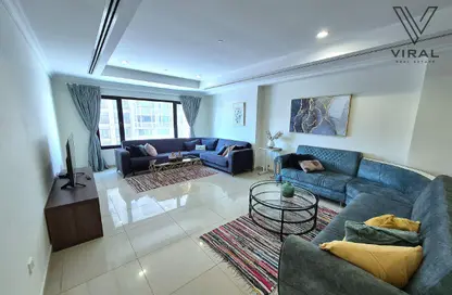 Apartment - 1 Bedroom - 2 Bathrooms for rent in Tower 16 - Porto Arabia - The Pearl Island - Doha