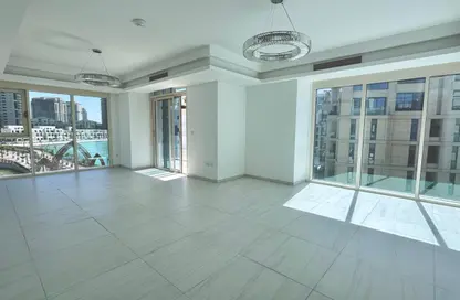 Apartment - 3 Bedrooms - 4 Bathrooms for sale in Gewan Island - The Pearl Island - Doha