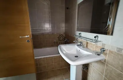 Apartment - 3 Bedrooms - 3 Bathrooms for rent in Ibn Al Haitam Street - Fereej Abdul Aziz - Doha