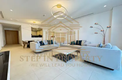 Apartment - 2 Bedrooms - 4 Bathrooms for rent in Floresta Gardens - Floresta Gardens - The Pearl Island - Doha