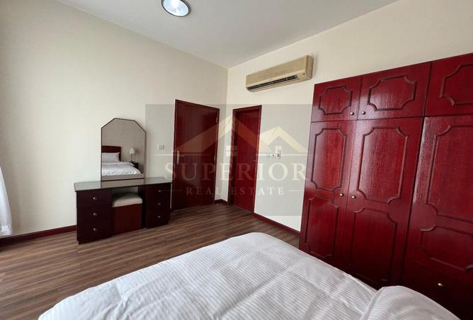 912141 - Property Image 2