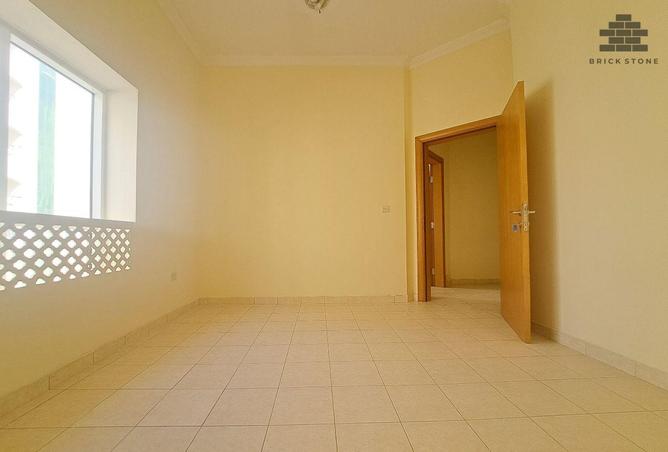 939869 - Property Main Image