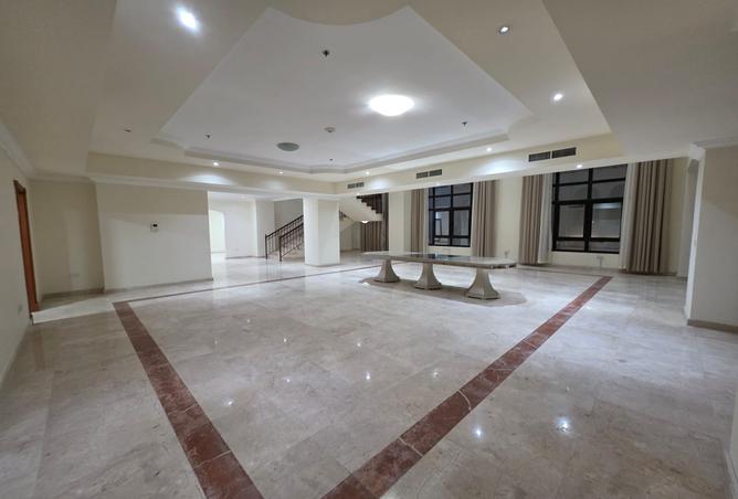 935842 - Property Image 3