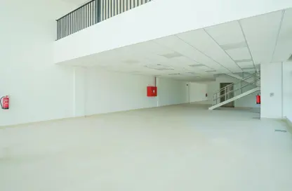 Warehouse - Studio for sale in East Industrial Street - Birkat Al Awamer - Al Wakra