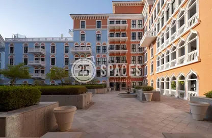 Apartment - 1 Bedroom - 2 Bathrooms for rent in Carnaval - Qanat Quartier - The Pearl Island - Doha