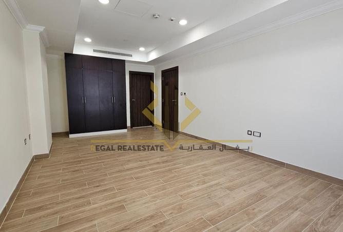 971403 - Property Image 2