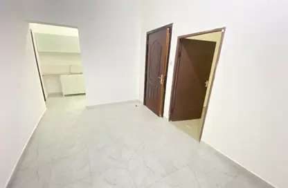 Apartment - 2 Bedrooms - 1 Bathroom for rent in Ain Khaled Villas - Ain Khaled - Doha