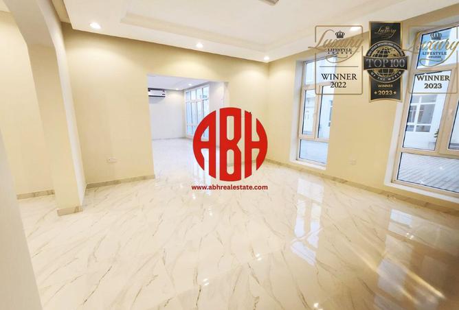 993257 - Property Image 2