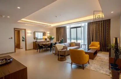 Living / Dining Room image for: Apartment - 1 Bedroom - 2 Bathrooms for rent in Lusail City - Lusail, Image 1