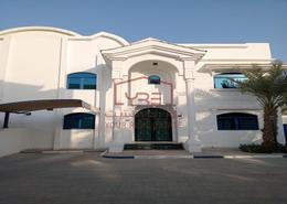 فيلا - 5 غرف نوم - 3 حمامات للكراء في شارع النعيجة - غرب الهلال - الهلال - الدوحة