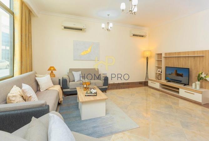 906008 - Property Image 2