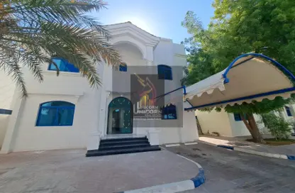 Apartment - 5 Bedrooms - 3 Bathrooms for rent in Al Nuaija Street - Al Nuaija - Doha
