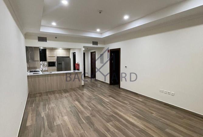 988983 - Property Image 2