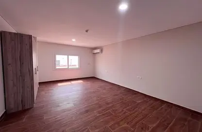 Apartment - Studio - 1 Bathroom for rent in Al Mansoura - Doha