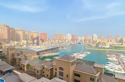شقة - 2 غرف نوم - 3 حمامات للبيع في طريق بورتو الغربي - بورتو أرابيا - جزيرة اللؤلؤة - الدوحة