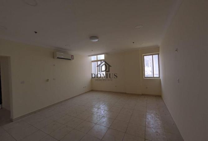 925531 - Property Image 2