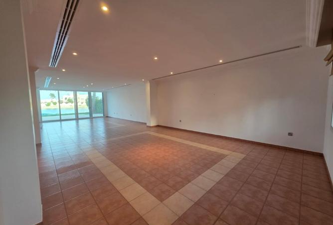 939760 - Property Image 3