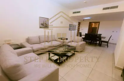 شقة - 2 غرف نوم - 3 حمامات للايجار في شارع النصر - النصر - الدوحة