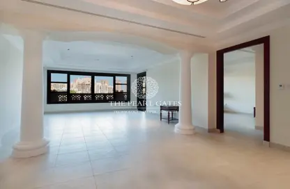 Townhouse - 2 Bedrooms - 3 Bathrooms for rent in East Porto Drive - Porto Arabia - The Pearl Island - Doha