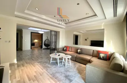 Apartment - 1 Bedroom - 2 Bathrooms for rent in East Porto Drive - Porto Arabia - The Pearl Island - Doha