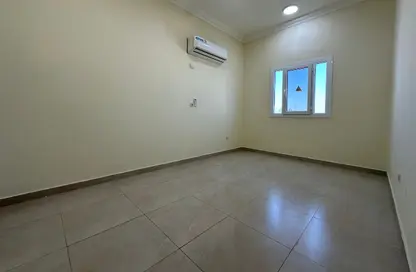 شقة - 3 غرف نوم - 2 حمامات للايجار في مجمع المها السكني - جديد الهتمي - فريج بن عمران - الدوحة