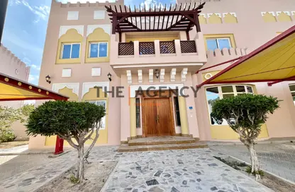 فيلا - 4 غرف نوم - 5 حمامات للايجار في فلل واست باي لاغون - وست باي لاجون - بحيرة وست لاجون - الدوحة