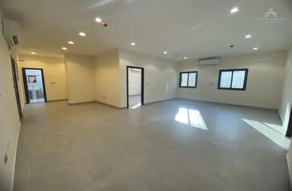 Apartment - 2 Bedrooms - 2 Bathrooms for rent in Fereej Bin Mahmoud - Doha