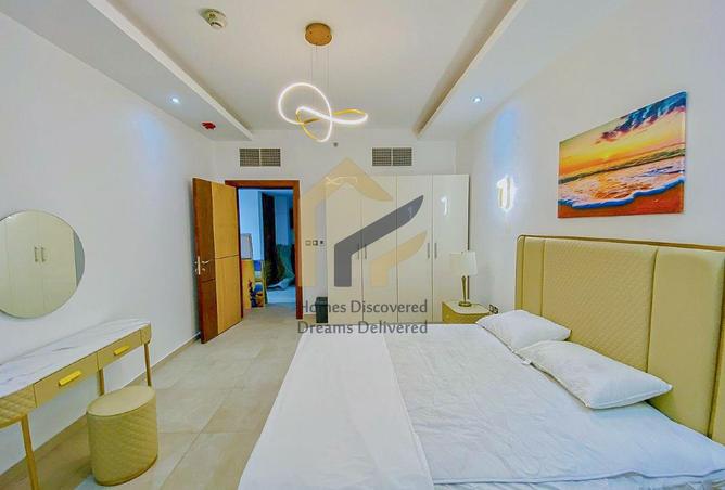 954134 - Property Image 2