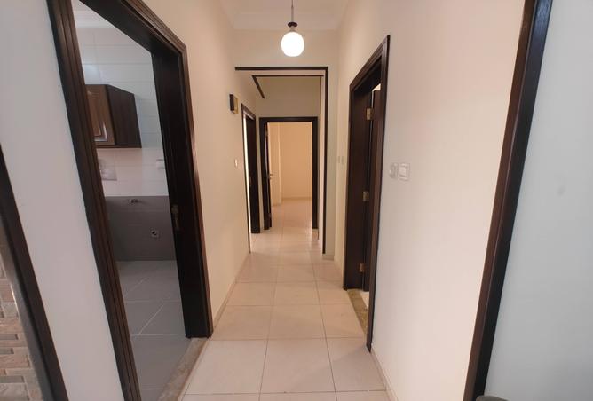 963113 - Property Image 3