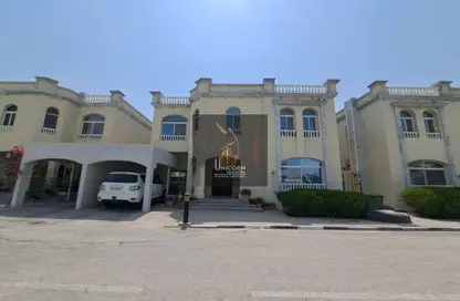 مجمع سكني - 4 غرف نوم - 5 حمامات للايجار في الريان القديمة - الريان - الدوحة