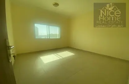 صورة لـ غرفة فارغة شقة - 3 غرف نوم - 2 حمامات للايجار في المنتزه - الدوحة ، صورة رقم 1