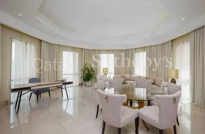 شقة - 2 غرف نوم - 3 حمامات للايجار في The St. Regis Marsa Arabia Island - Marsa Arabia - جزيرة اللؤلؤة - الدوحة