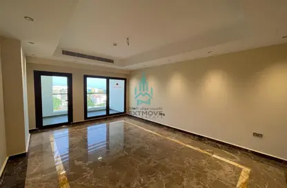 Empty Room image for: Apartment - 3 Bedrooms - 4 Bathrooms for rent in Giardino Village - The Pearl Island - Doha, Image 1
