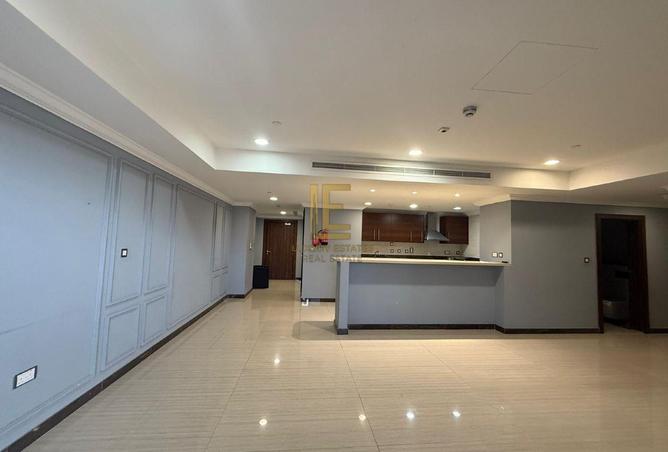956141 - Property Main Image