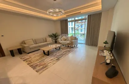 Apartment - 1 Bedroom - 2 Bathrooms for rent in Gewan Island - The Pearl Island - Doha