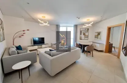 Apartment - 2 Bedrooms - 3 Bathrooms for rent in Floresta Gardens - Floresta Gardens - The Pearl Island - Doha