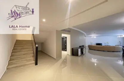 Duplex - 3 Bedrooms - 5 Bathrooms for rent in West Bay Tower - West Bay - West Bay - Doha