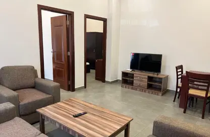 Apartment - 2 Bedrooms - 2 Bathrooms for rent in Madinat Khalifa North - Madinat Khalifa - Doha