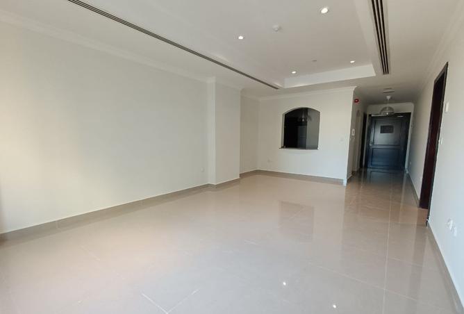 955922 - Property Image 2